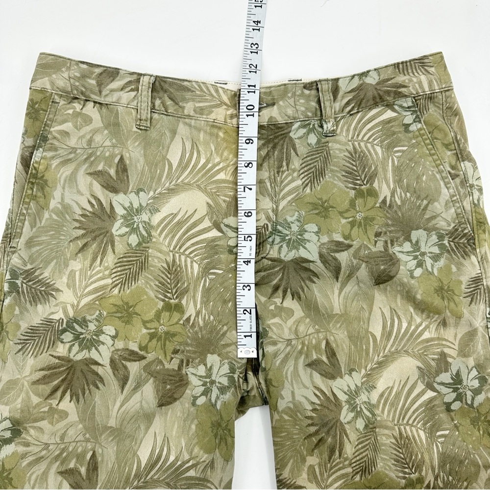 Tommy Bahama Men’s Khaki Green Floral Print Shorts Cotton Tencel Blend Size 33 - Picture 9 of 12